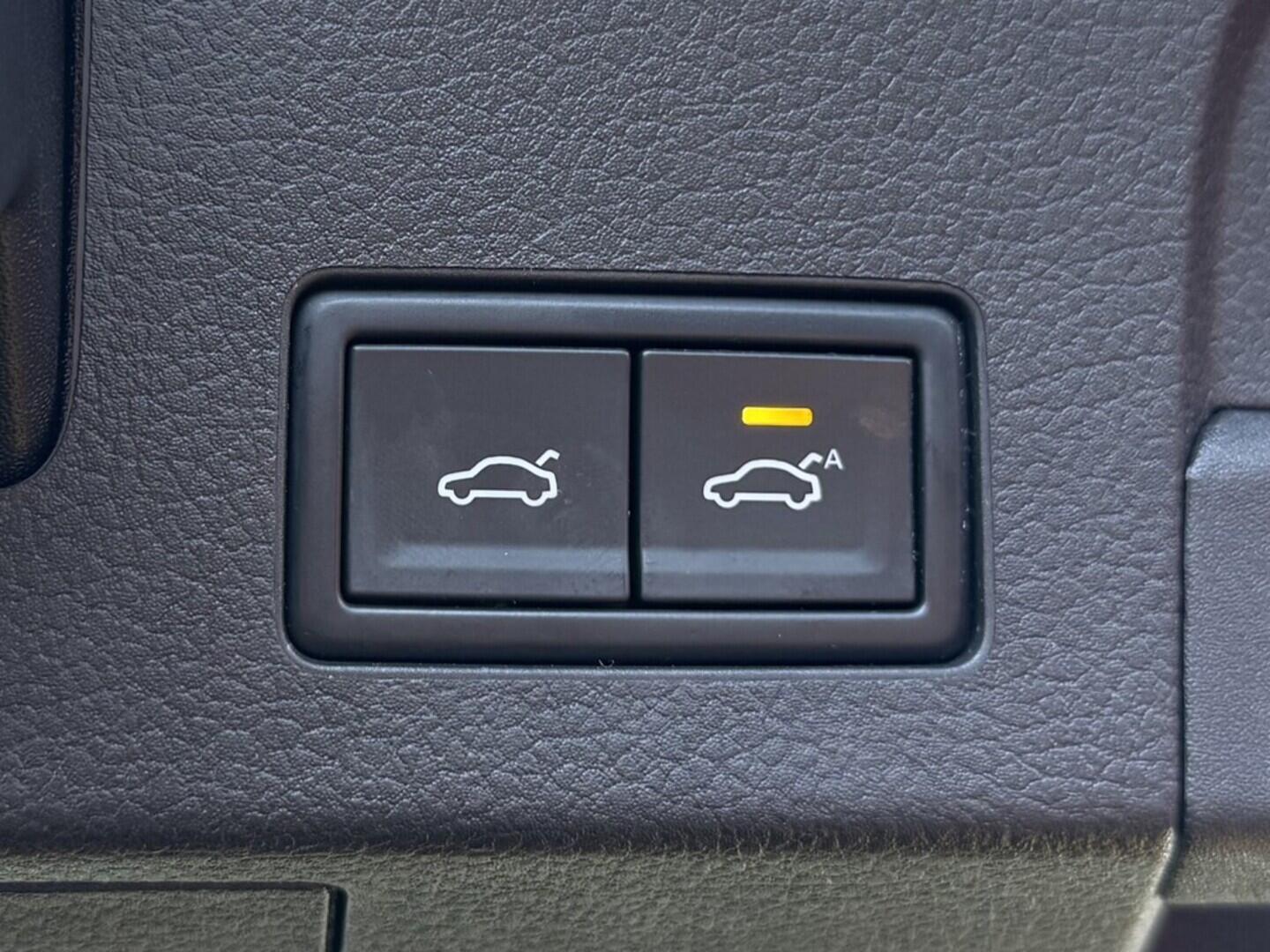 OM190V02576_31.webp_ARTEON R-Line 2.0 TSI 140 kW automat