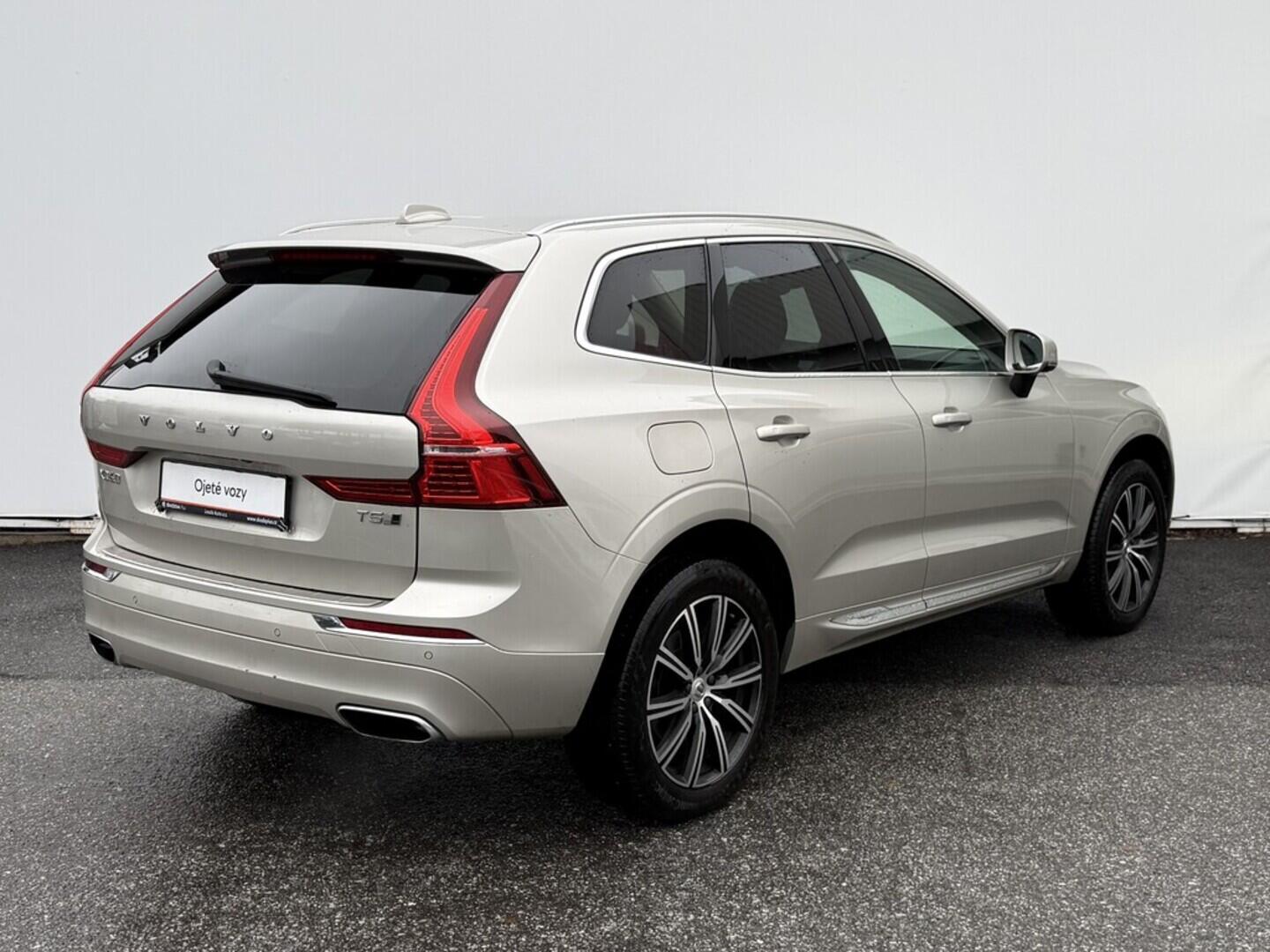 OM190V02580_11.webp_XC60 Inscription 2.0 T5 184 kW automat, DPH