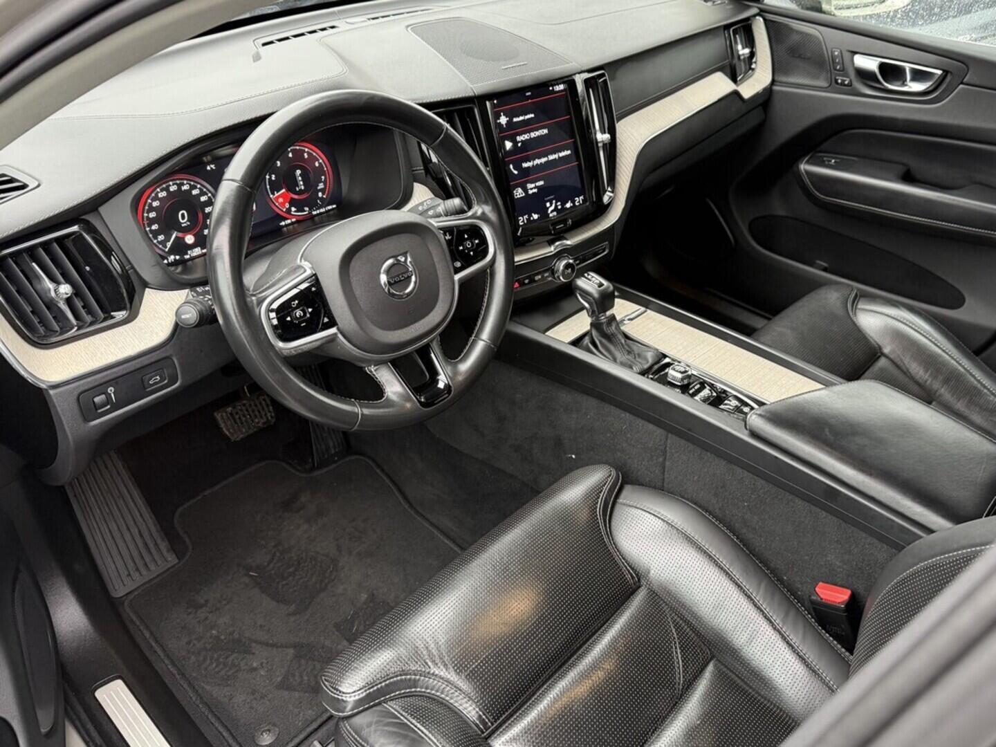 OM190V02580_19.webp_XC60 Inscription 2.0 T5 184 kW automat, DPH