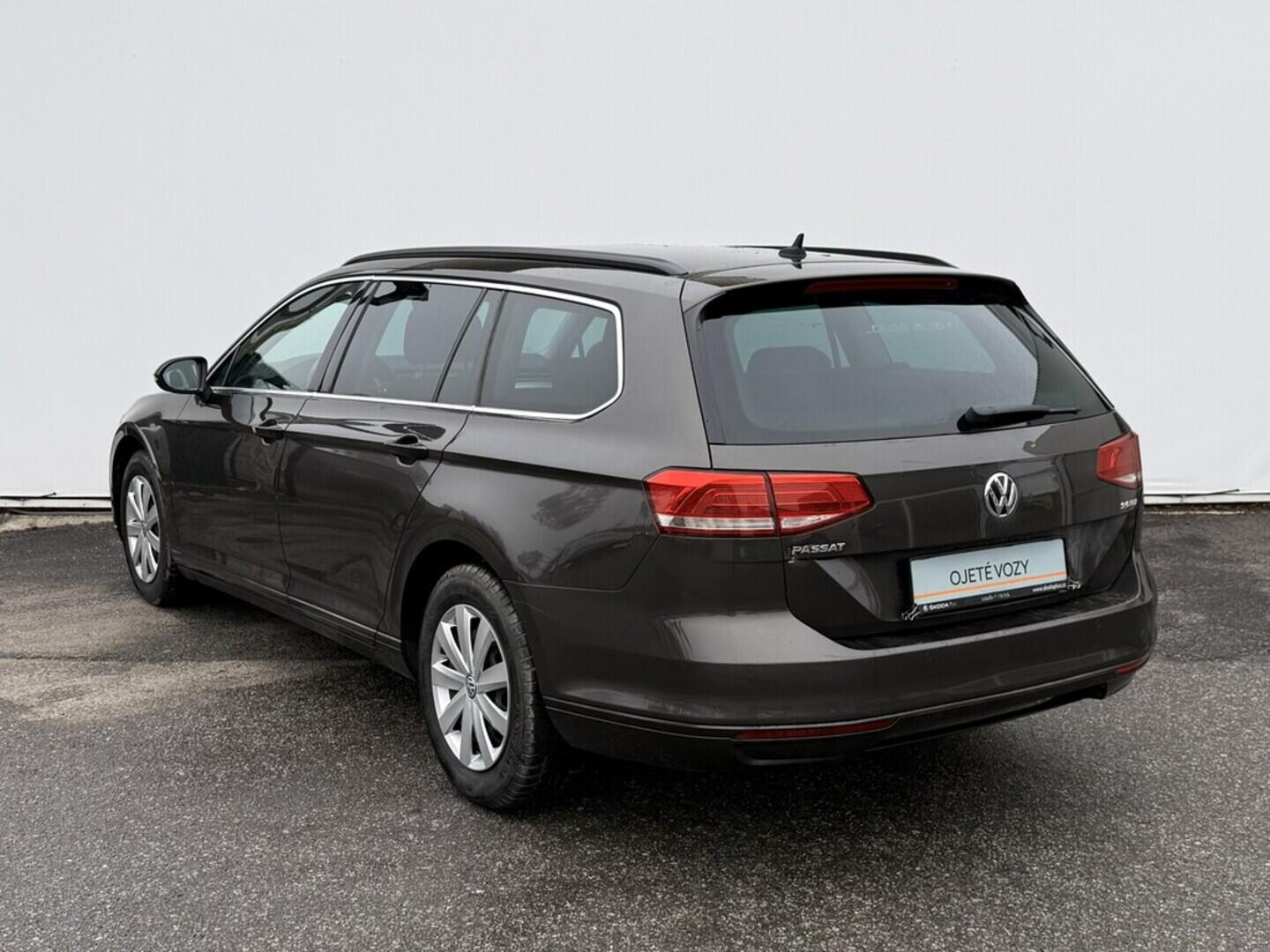 OM190V02585_15.webp_PASSAT Highline 2.0 TDI 140 kW automat
