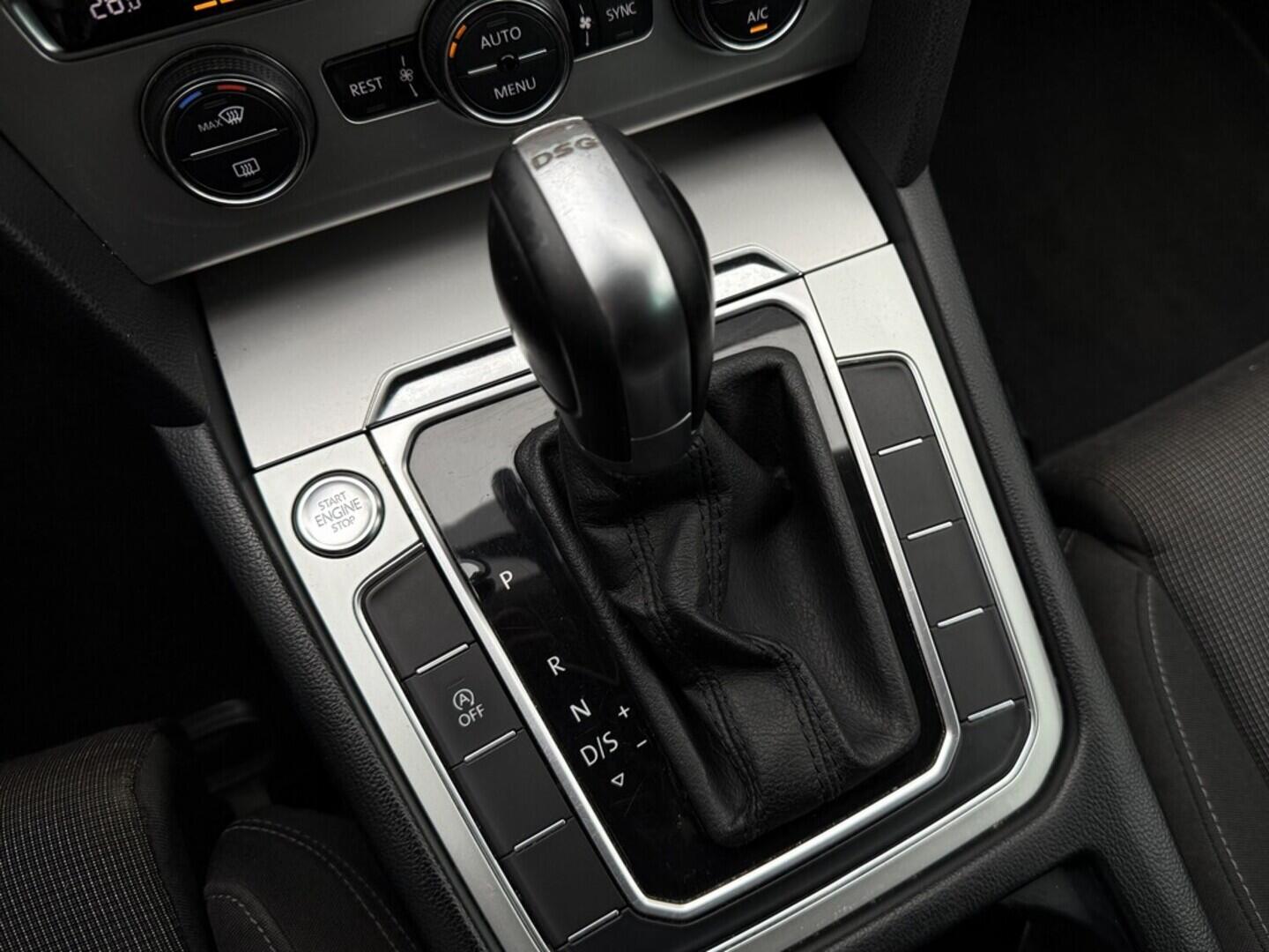 OM190V02585_28.webp_PASSAT Highline 2.0 TDI 140 kW automat