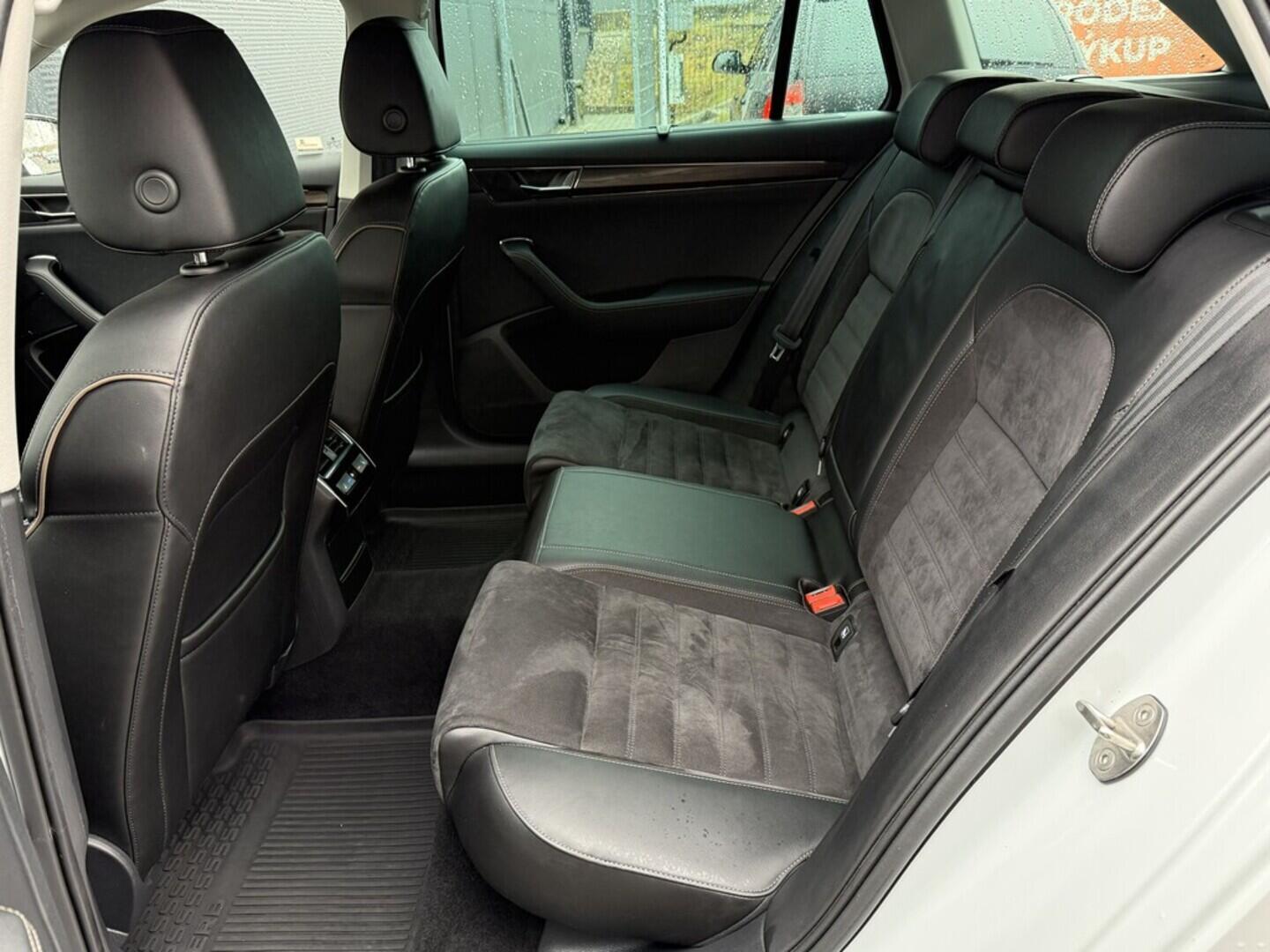 OM190V02585_29.webp_PASSAT Highline 2.0 TDI 140 kW automat