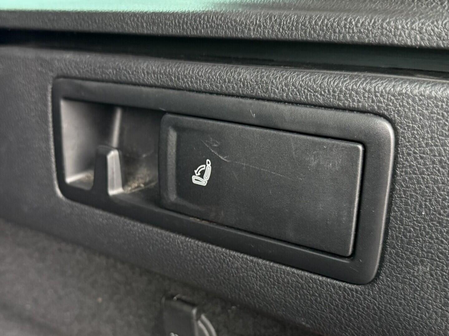 OM190V02585_31.webp_PASSAT Highline 2.0 TDI 140 kW automat