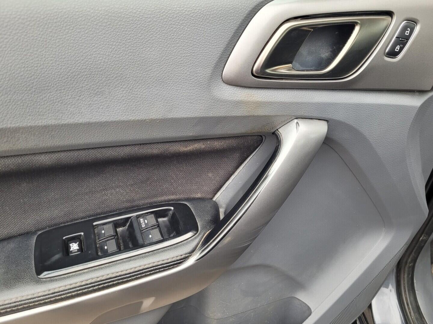 OM190V02587_21.webp_RANGER XLT 2.2 TDCi 118 kW manuál, DPH