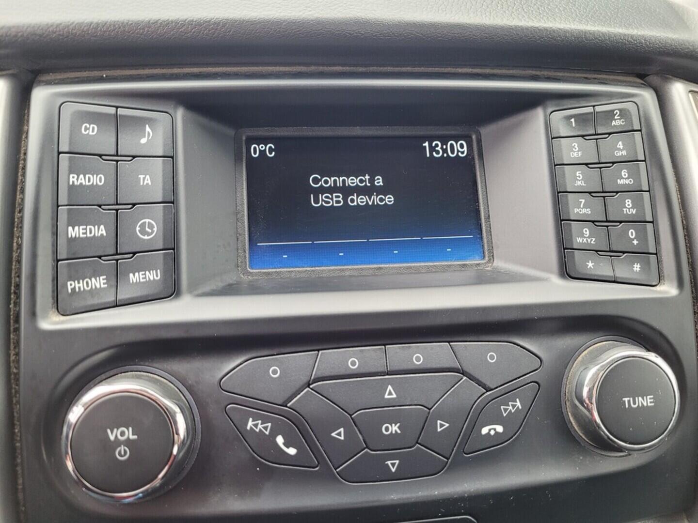 OM190V02587_26.webp_RANGER XLT 2.2 TDCi 118 kW manuál, DPH