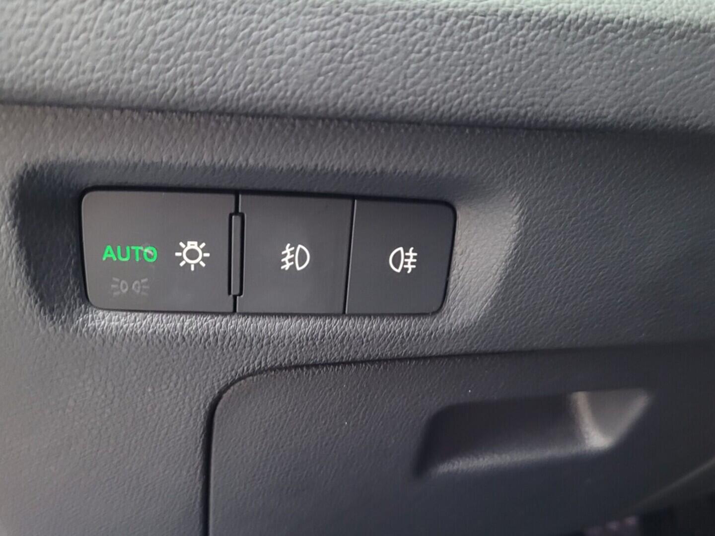 OM190V02588_22.webp_OCTAVIA Style 1.5 TSI 110 kW manuál, DPH