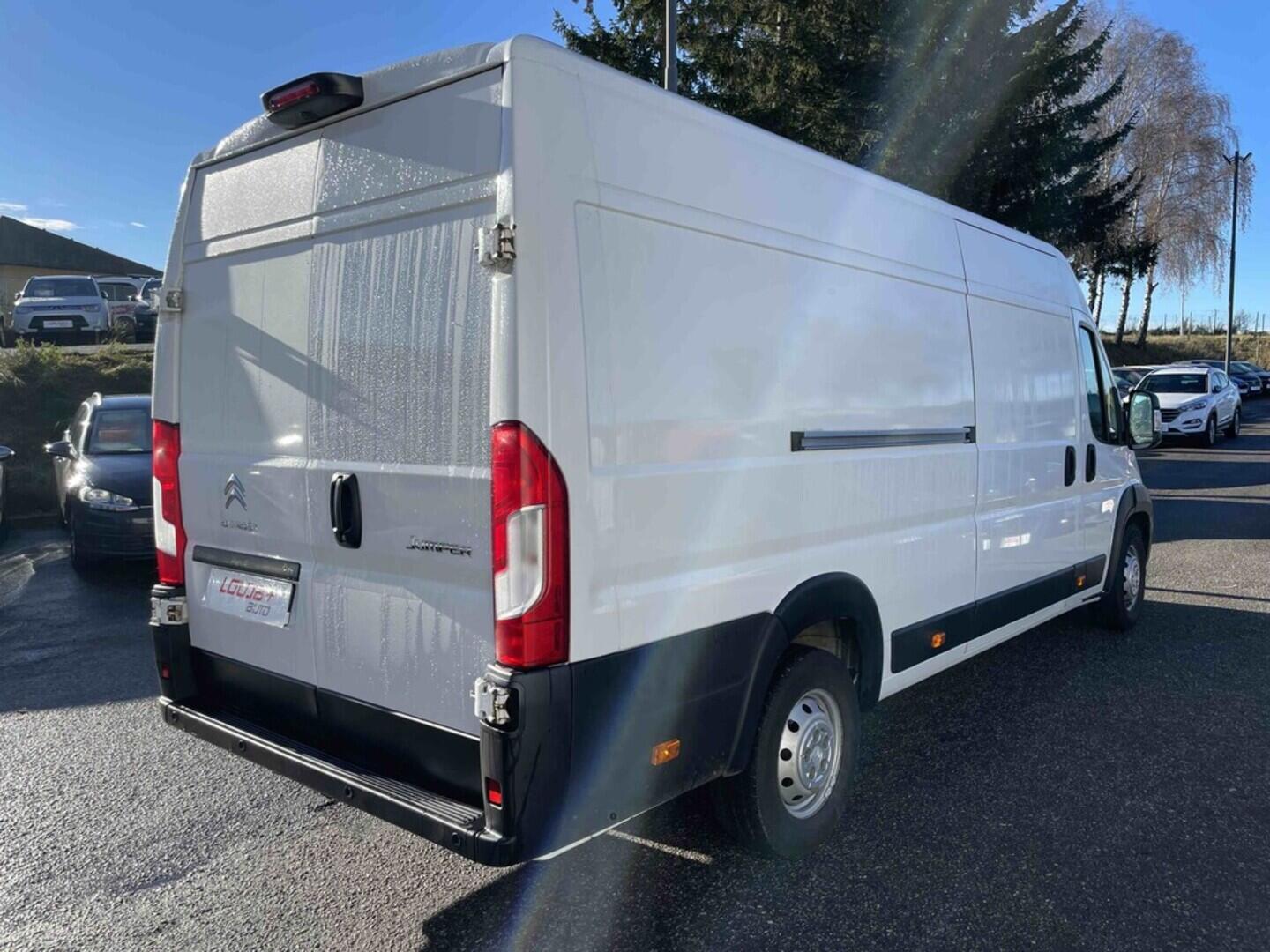 OM190V02590_11.webp_JUMPER L4H2 2.2 BlueHDi 130 kW manuál, DPH