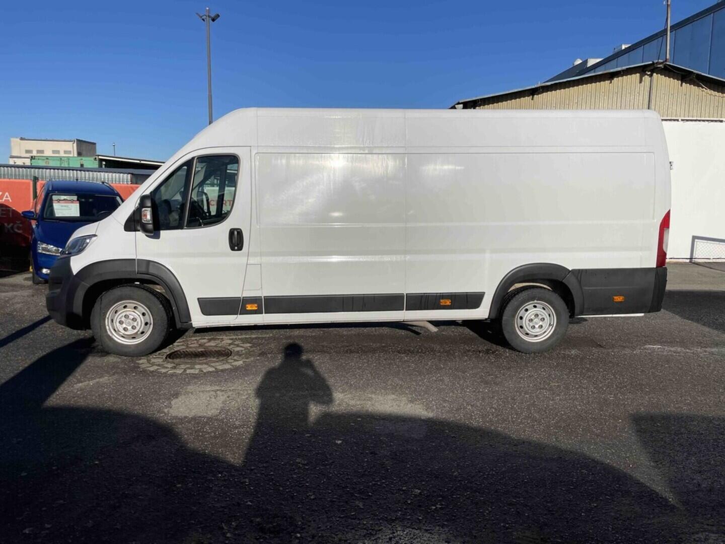 OM190V02590_12.webp_JUMPER L4H2 2.2 BlueHDi 130 kW manuál, DPH