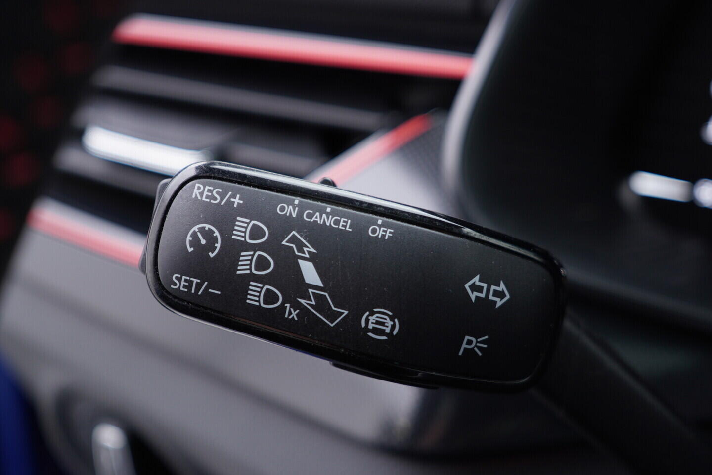 OM190V02598_23.webp_KAMIQ Monte Carlo 1.0 TSI 81 kW automat, DPH