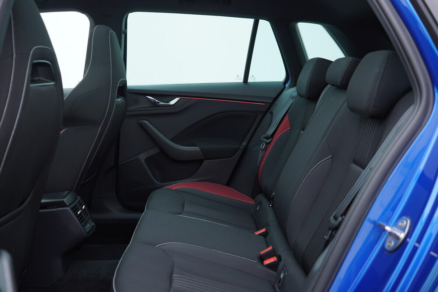 OM190V02598_35.webp_KAMIQ Monte Carlo 1.0 TSI 81 kW automat, DPH