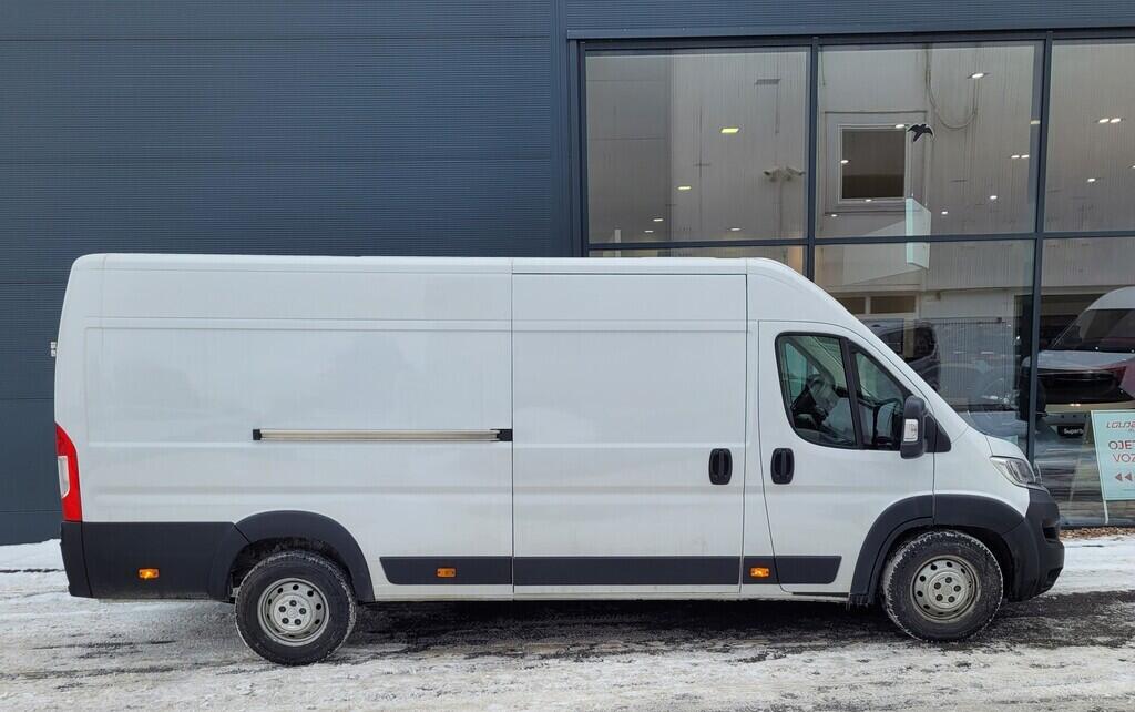 OM190V02602_16.webp_JUMPER L4H2 2.2 BlueHDi 121 kW manuál, DPH