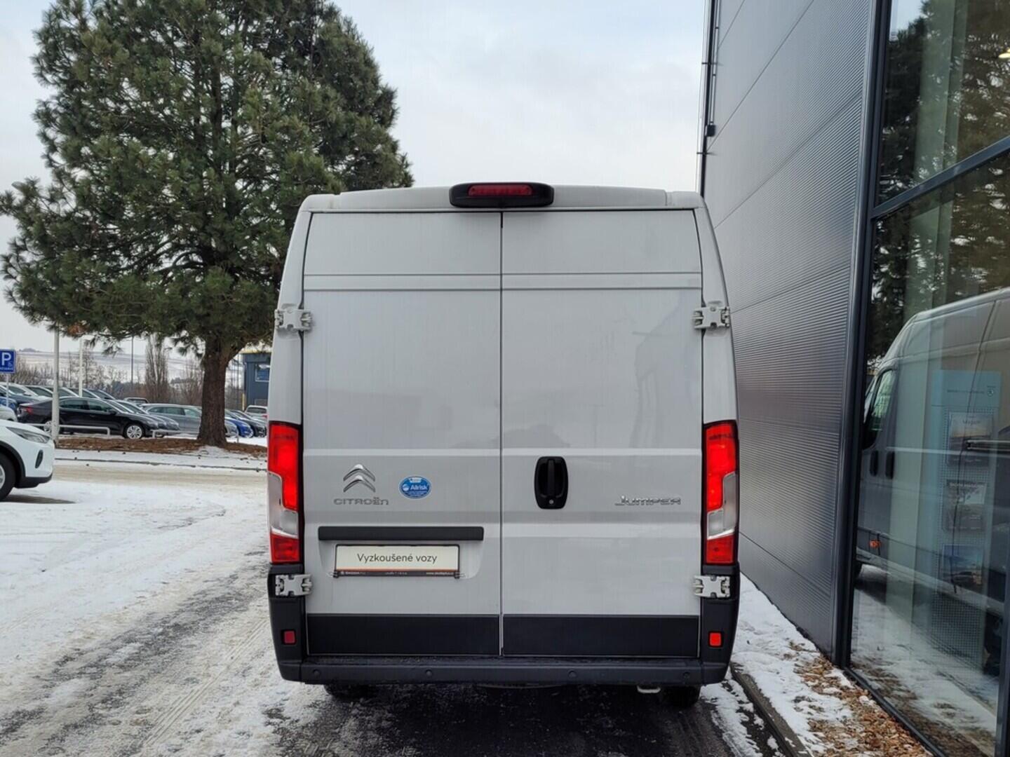 OM190V02602_17.webp_JUMPER L4H2 2.2 BlueHDi 121 kW manuál, DPH