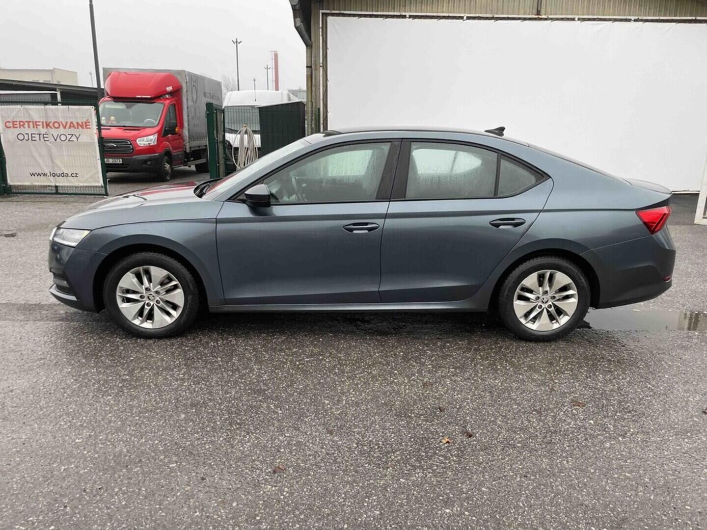 OM190V02608_12.webp_OCTAVIA Ambition Plus 2.0 TDI 85 kW manuál