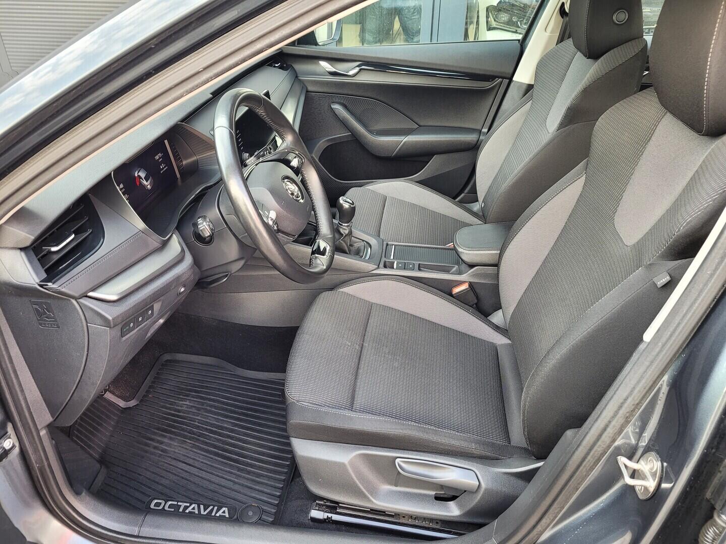 OM190V02608_20.webp_OCTAVIA Ambition Plus 2.0 TDI 85 kW manuál