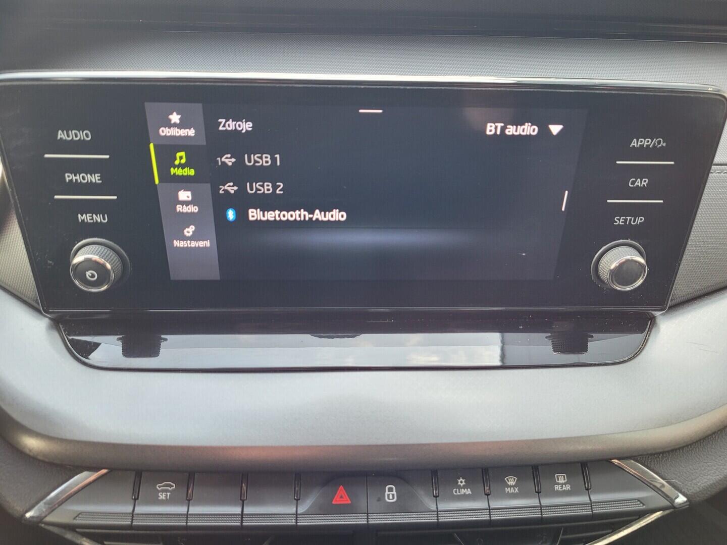 OM190V02608_27.webp_OCTAVIA Ambition Plus 2.0 TDI 85 kW manuál