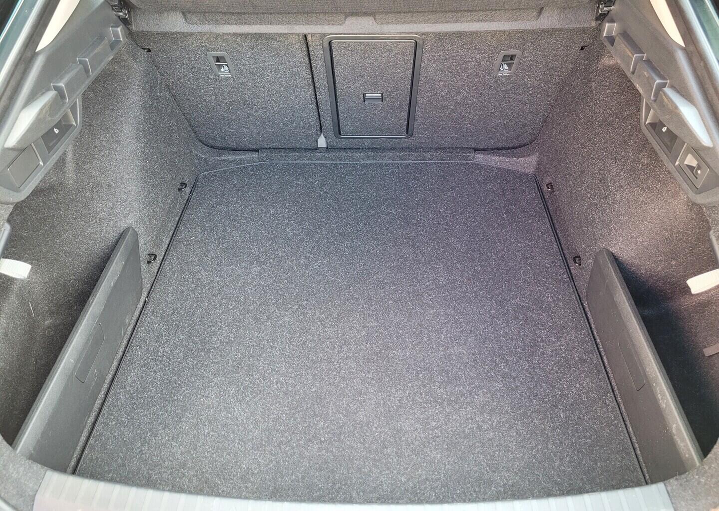 OM190V02608_31.webp_OCTAVIA Ambition Plus 2.0 TDI 85 kW manuál