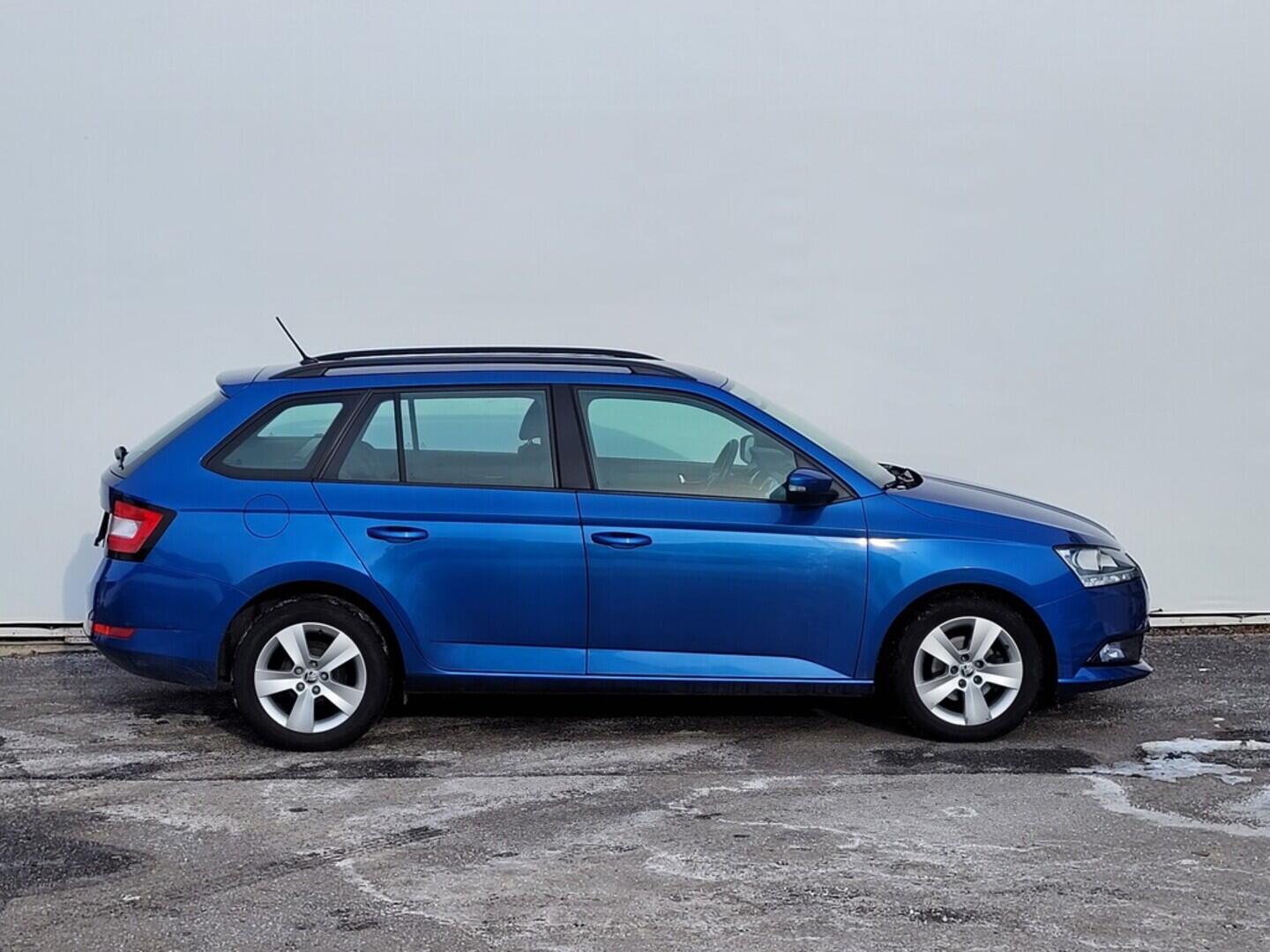 OM190V02609_16.webp_FABIA Ambition 1.0 TSI 70 kW manuál