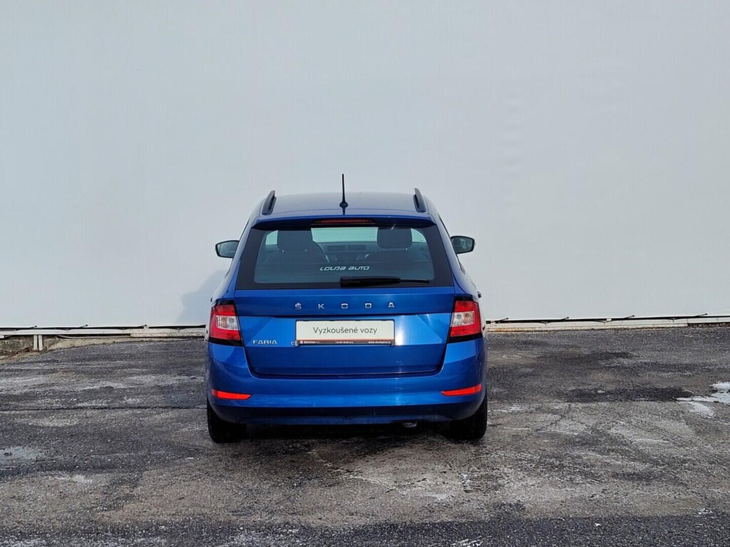 OM190V02609_17.webp_FABIA Ambition 1.0 TSI 70 kW manuál