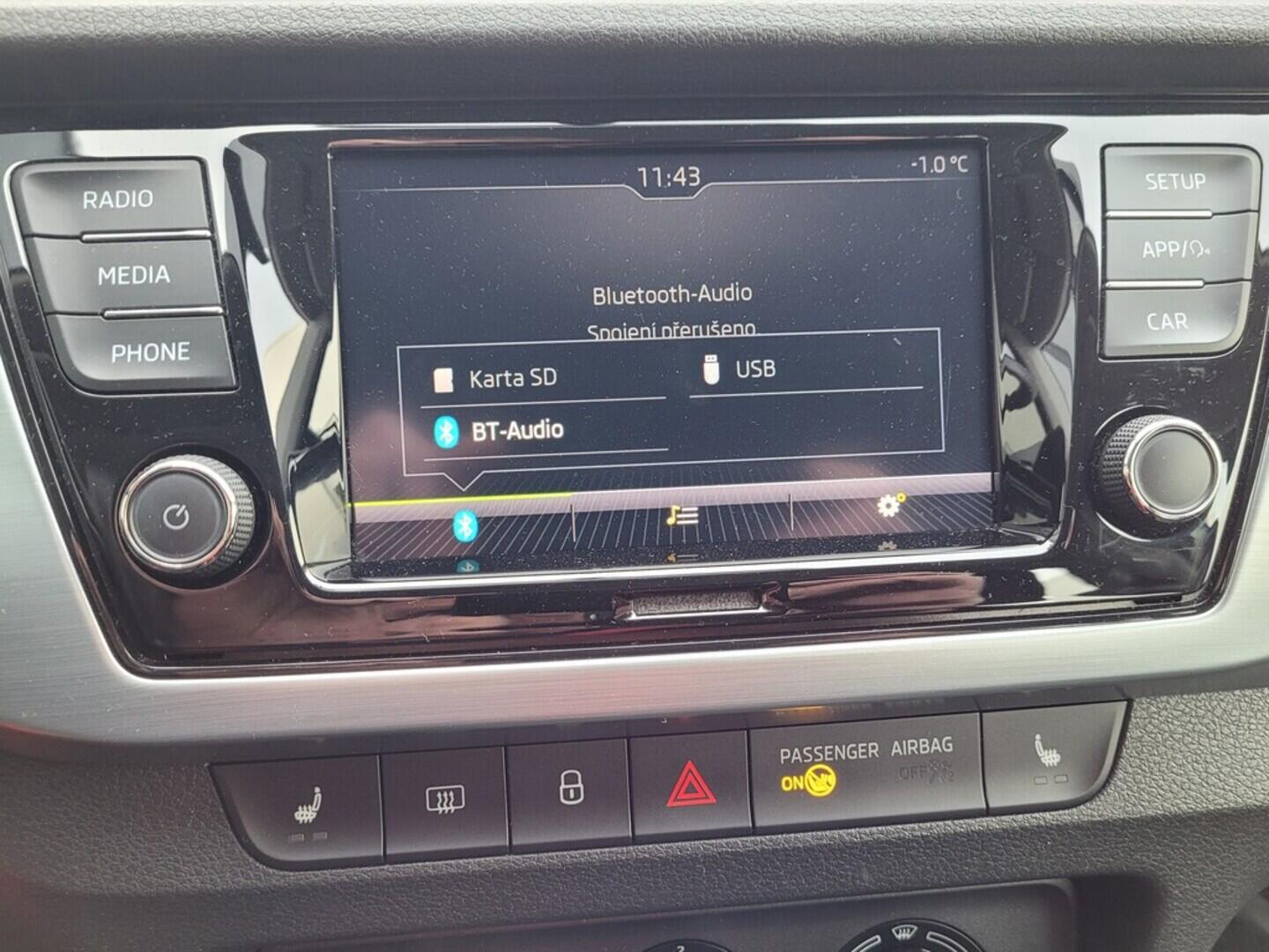 OM190V02609_25.webp_FABIA Ambition 1.0 TSI 70 kW manuál