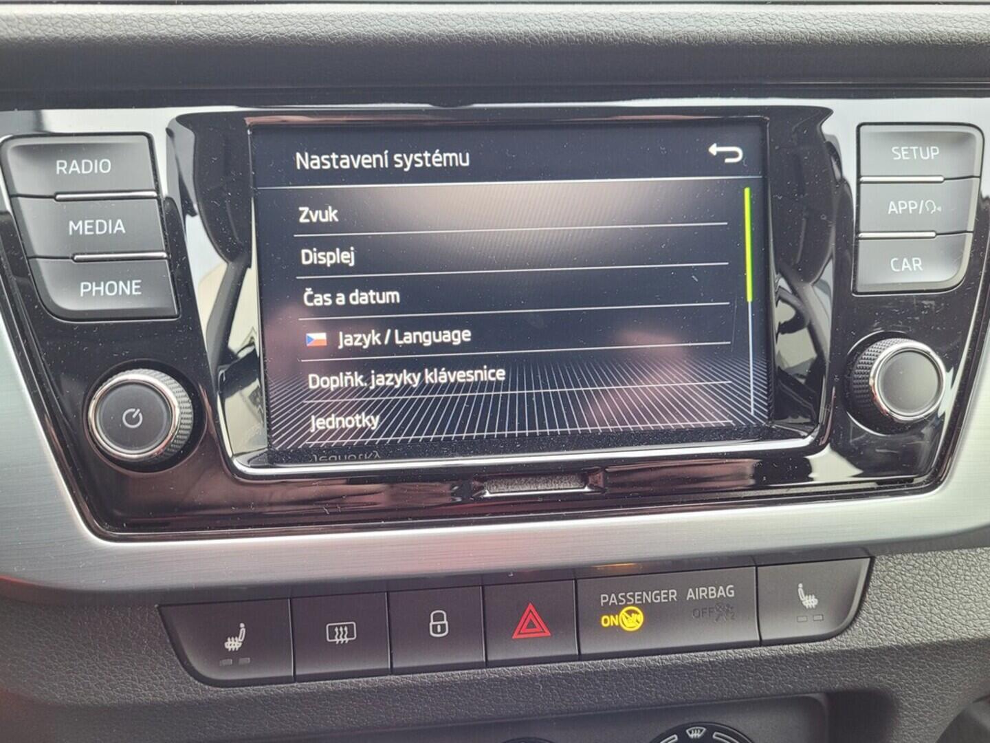 OM190V02609_26.webp_FABIA Ambition 1.0 TSI 70 kW manuál