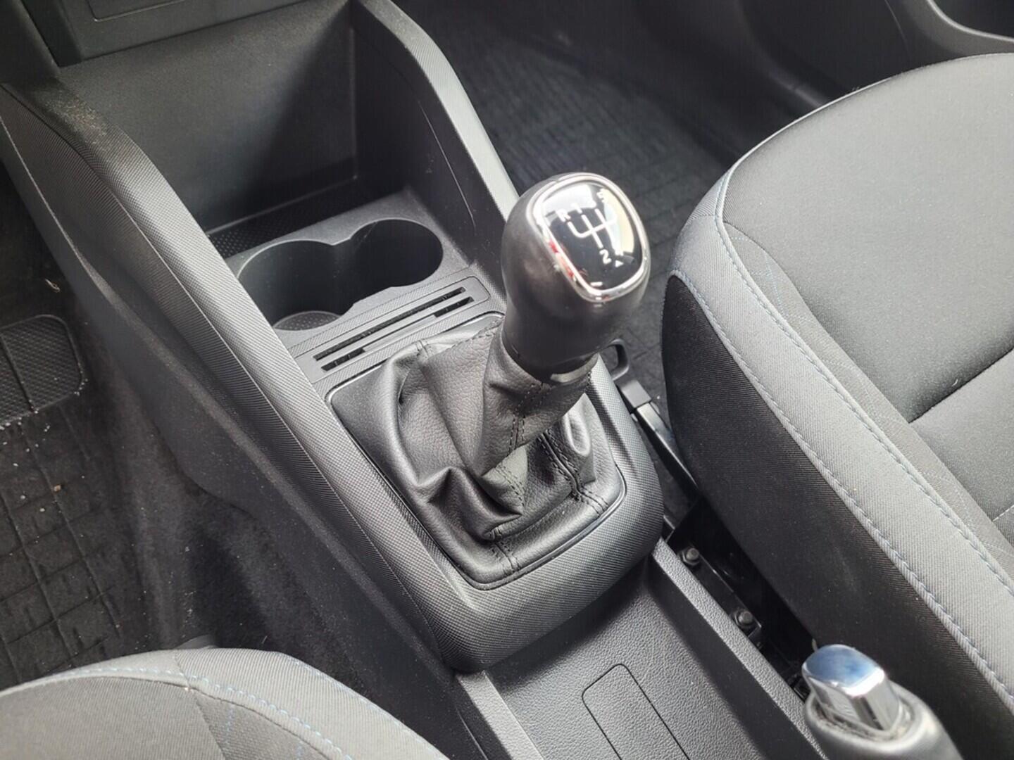 OM190V02609_29.webp_FABIA Ambition 1.0 TSI 70 kW manuál