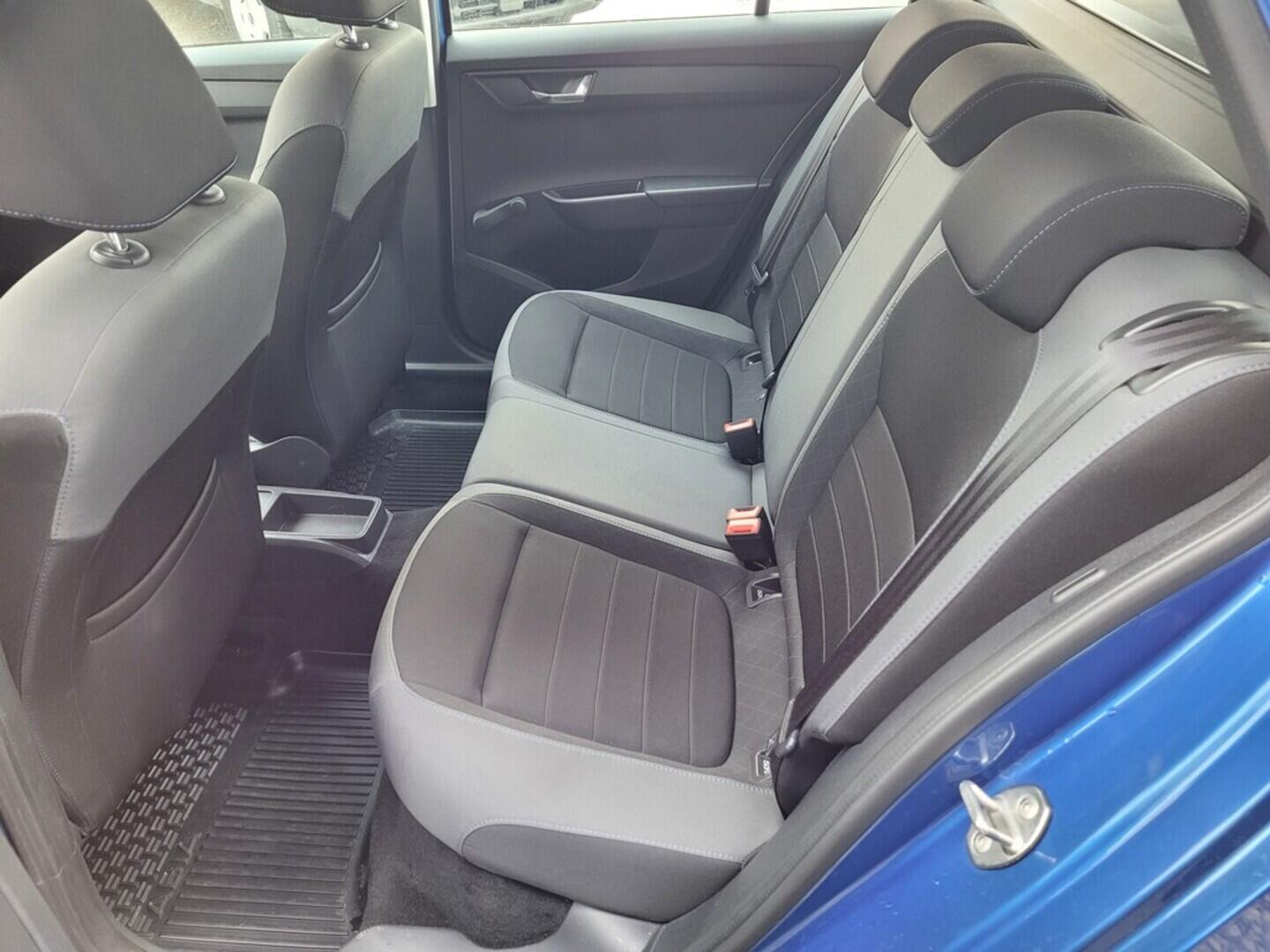 OM190V02609_30.webp_FABIA Ambition 1.0 TSI 70 kW manuál