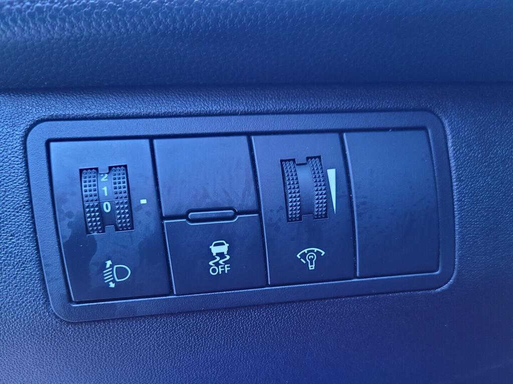 OM190V02610_22.webp_IX20  1.4 DOHC 66 kW manuál