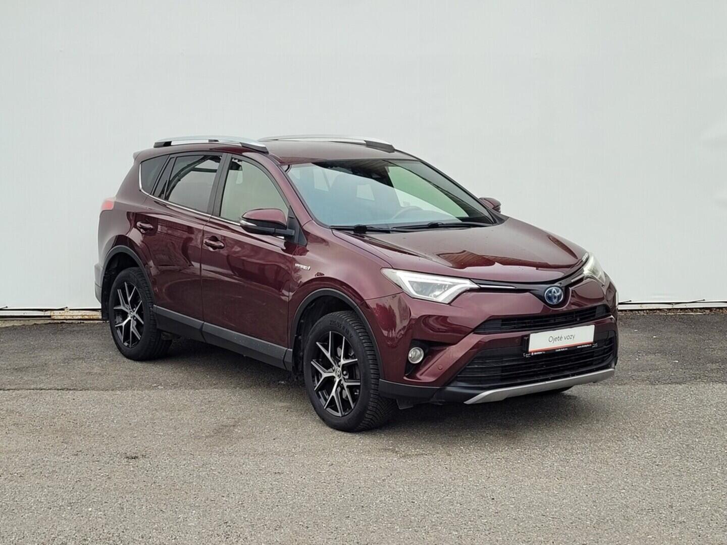 OM190V02624_14.webp_RAV4 Trend 2.5 e-CVT 114 kW automat, DPH