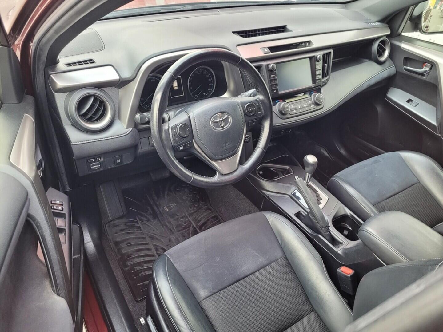 OM190V02624_19.webp_RAV4 Trend 2.5 e-CVT 114 kW automat, DPH