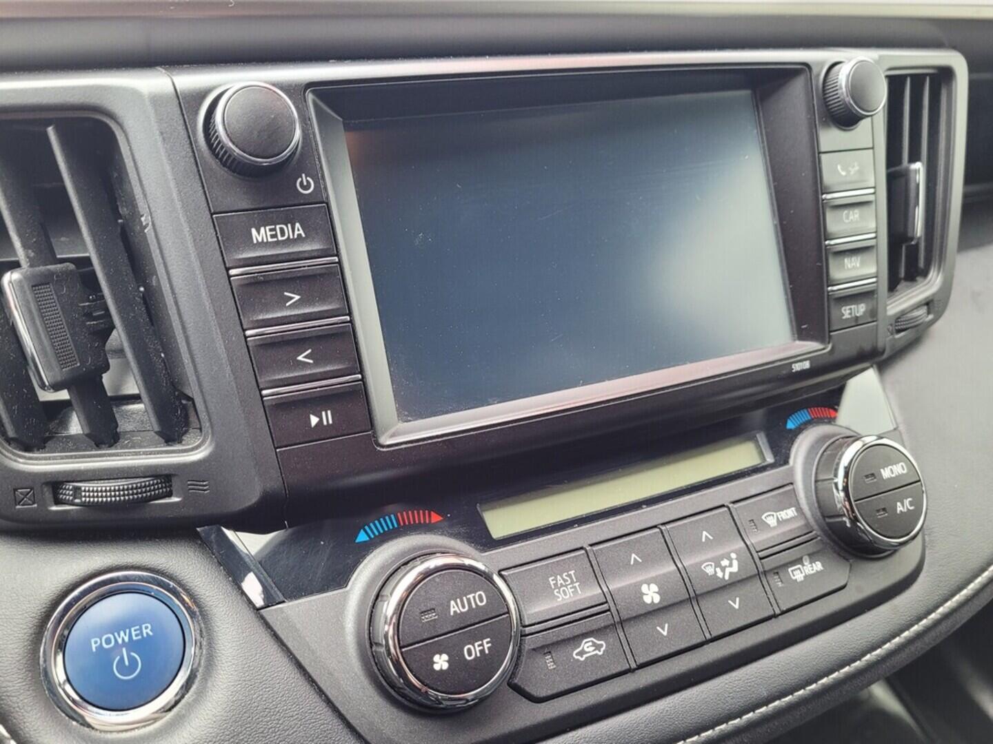 OM190V02624_29.webp_RAV4 Trend 2.5 e-CVT 114 kW automat, DPH