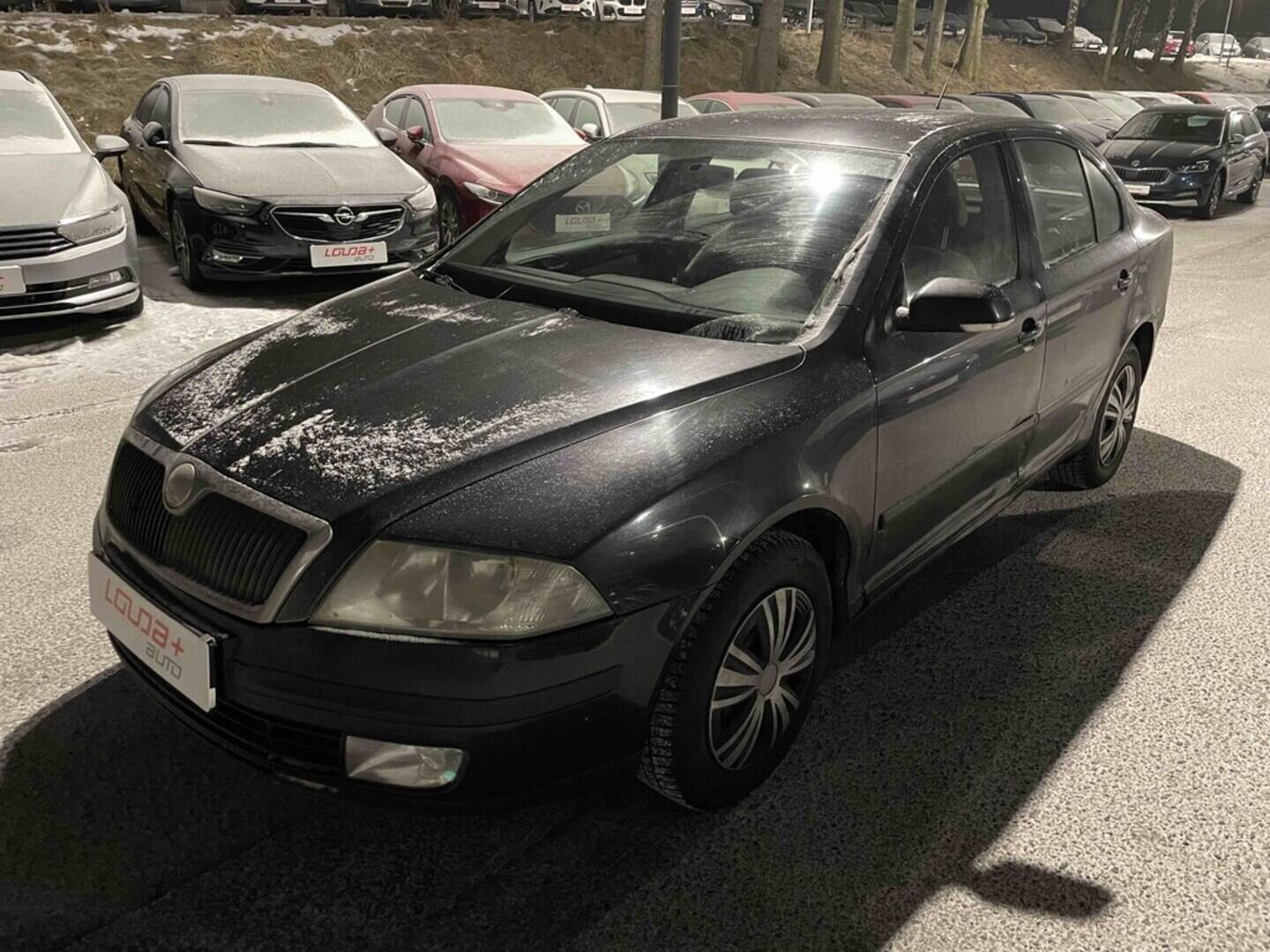 OM190V02634_10.webp_OCTAVIA Ambiente 1.9 TDI 77 kW manuál