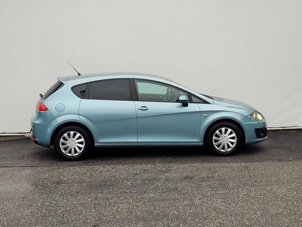 OM190V02636_16.webp_LEON Reference 1.4 TSI 63 kW manuál