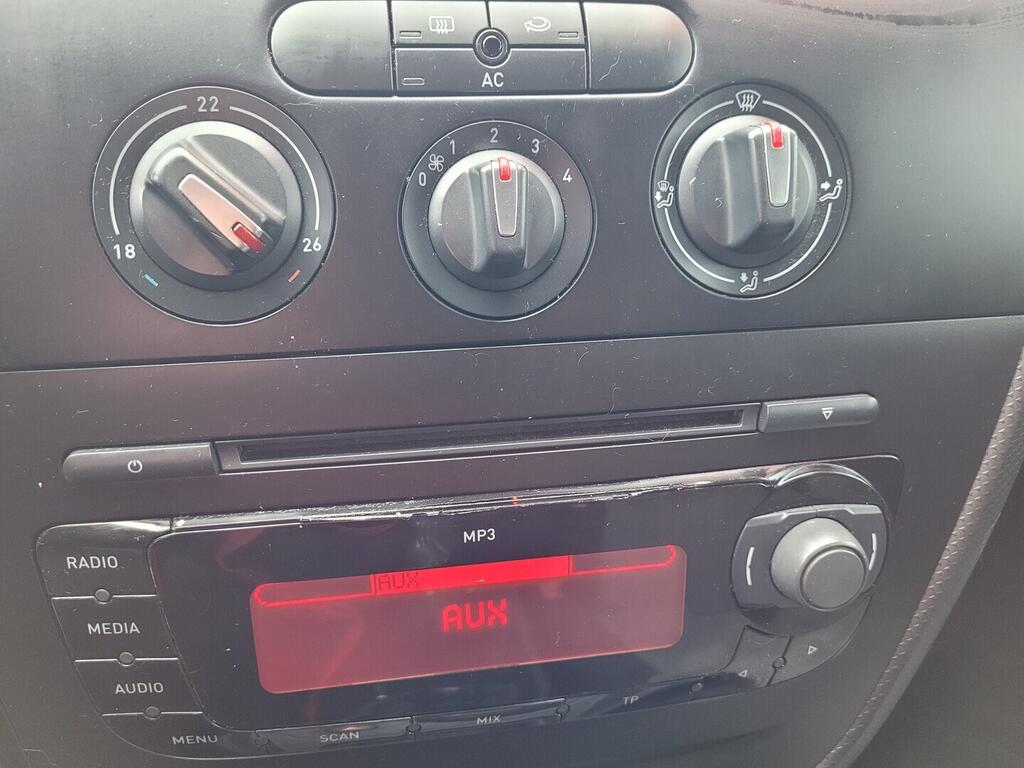 OM190V02636_25.webp_LEON Reference 1.4 TSI 63 kW manuál