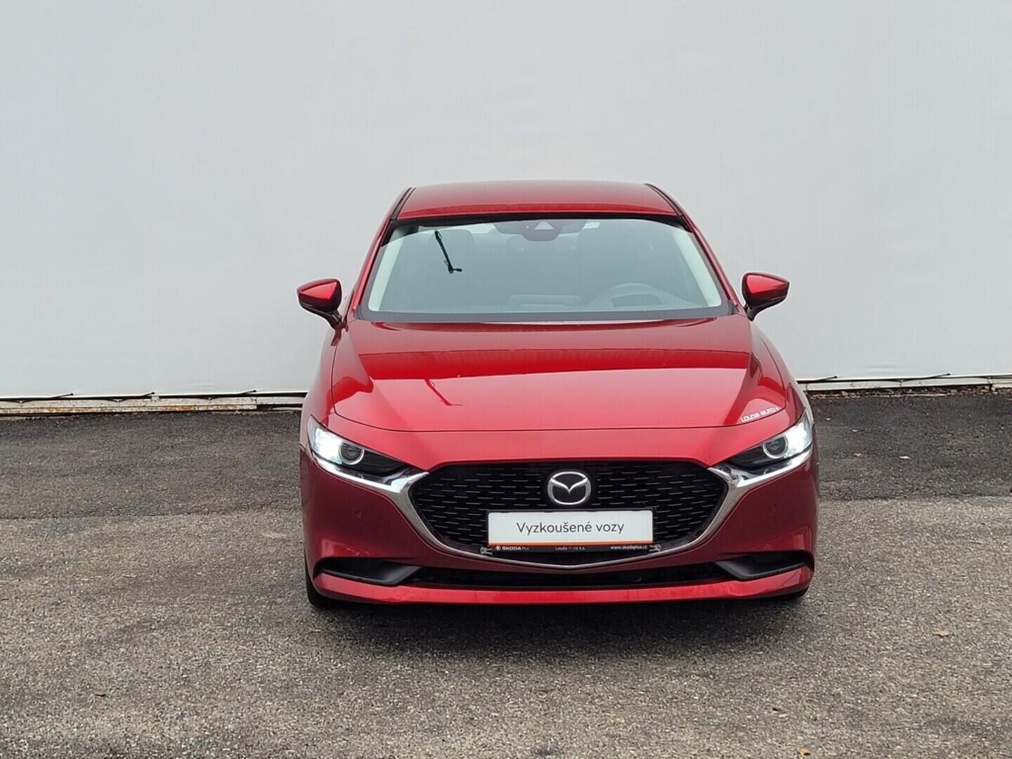 OM190V02637_13.webp_3 plus 2.0  e-Skyactiv G150 110 kW manuál