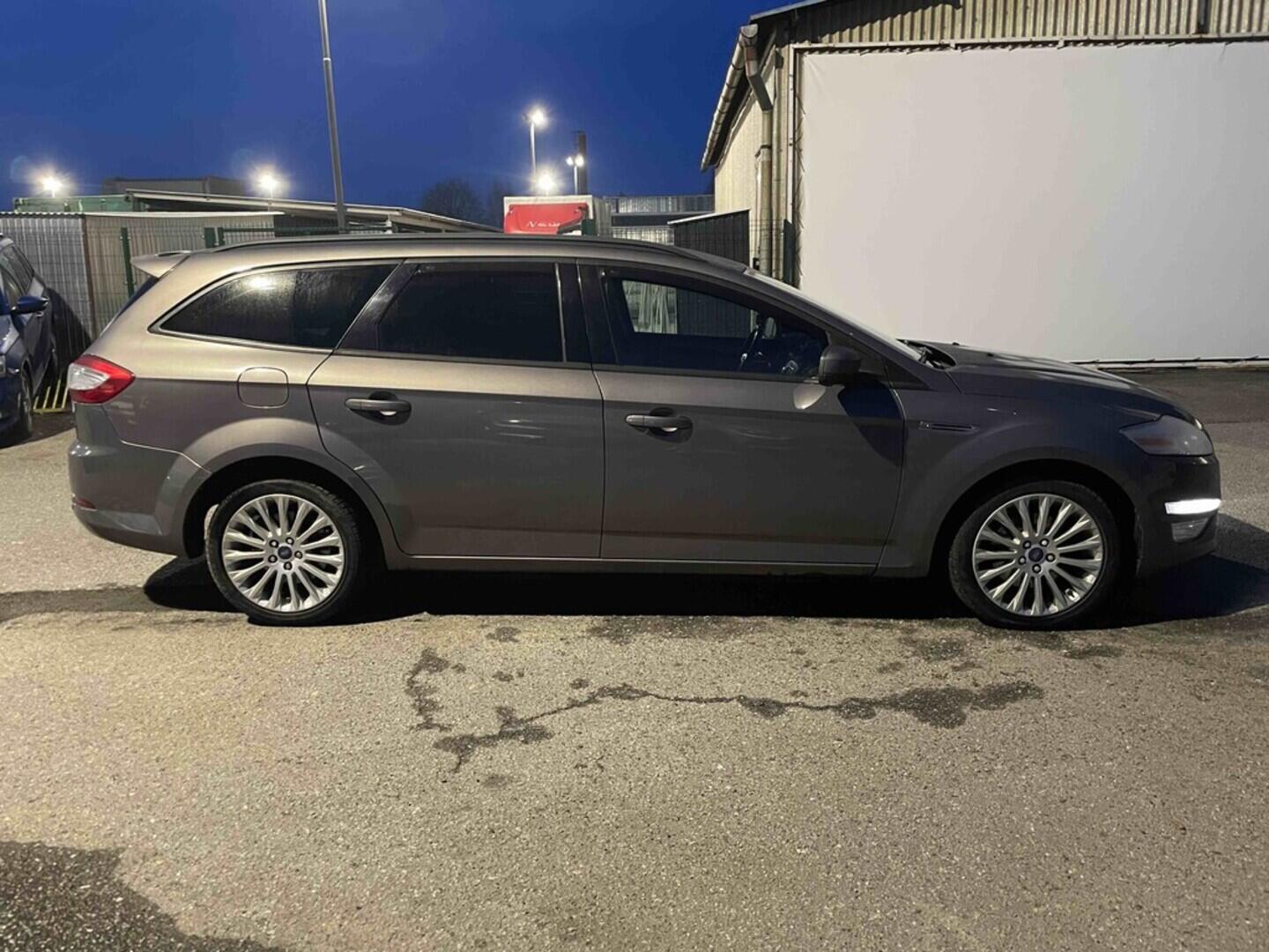 OM190V02639_12.webp_MONDEO Titanium 2.0 TDCi 103 kW manuál