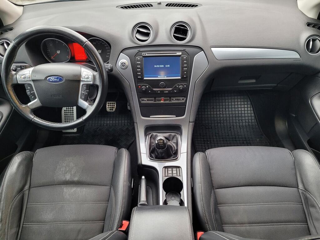 OM190V02639_18.webp_MONDEO Titanium 2.0 TDCi 103 kW manuál