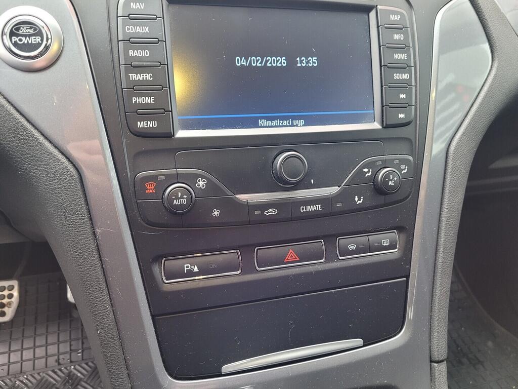 OM190V02639_27.webp_MONDEO Titanium 2.0 TDCi 103 kW manuál