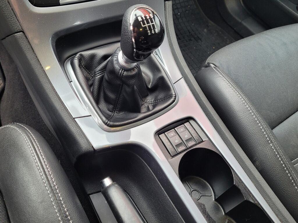 OM190V02639_28.webp_MONDEO Titanium 2.0 TDCi 103 kW manuál