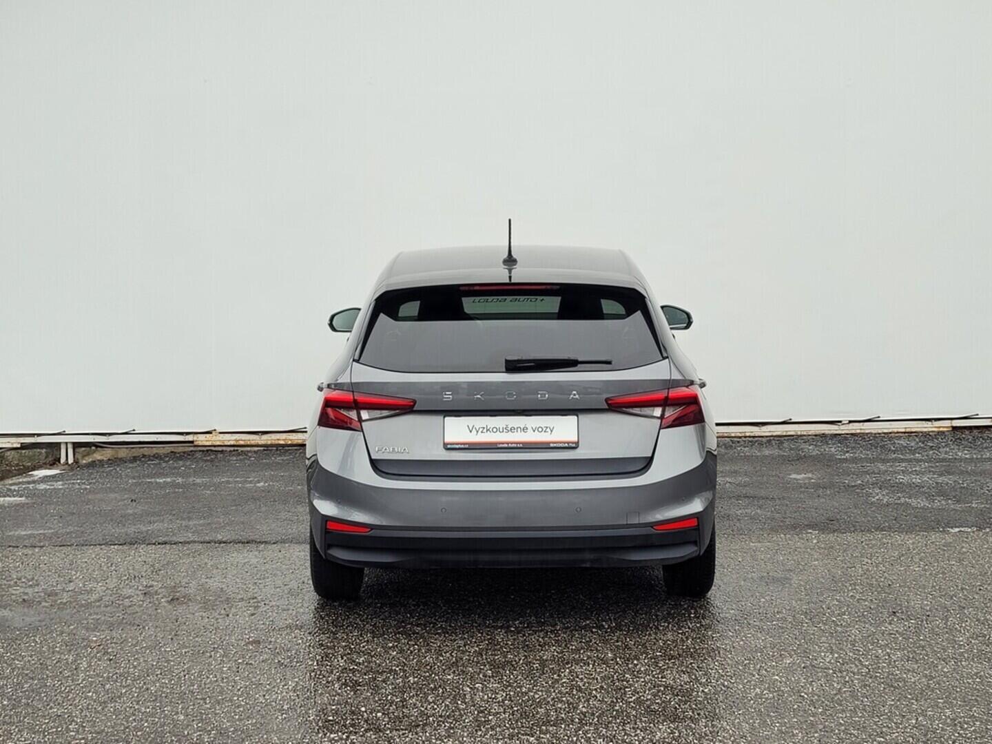 OM190V02648_17.webp_FABIA Top Selection 1.0 TSI 85 kW manuál