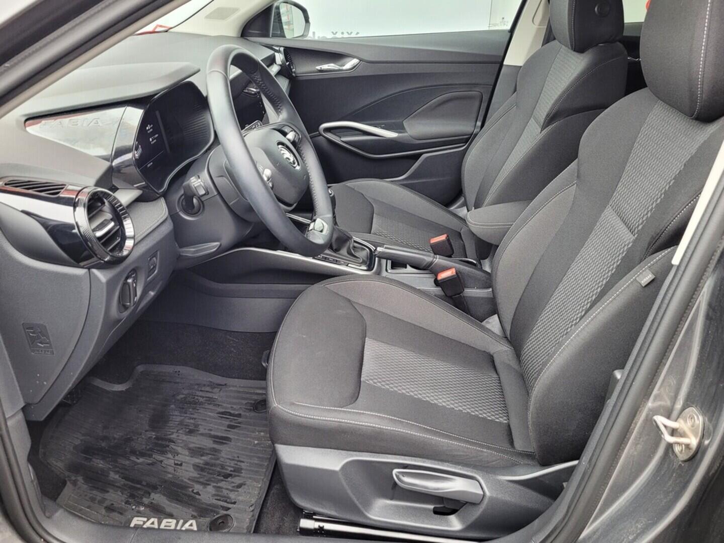 OM190V02648_20.webp_FABIA Top Selection 1.0 TSI 85 kW manuál