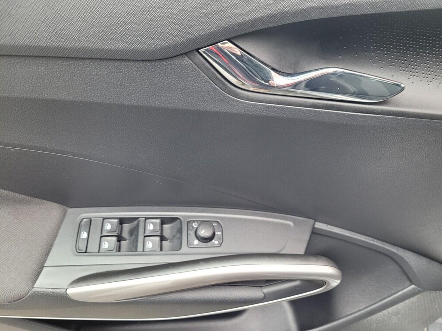 OM190V02648_21.webp_FABIA Top Selection 1.0 TSI 85 kW manuál