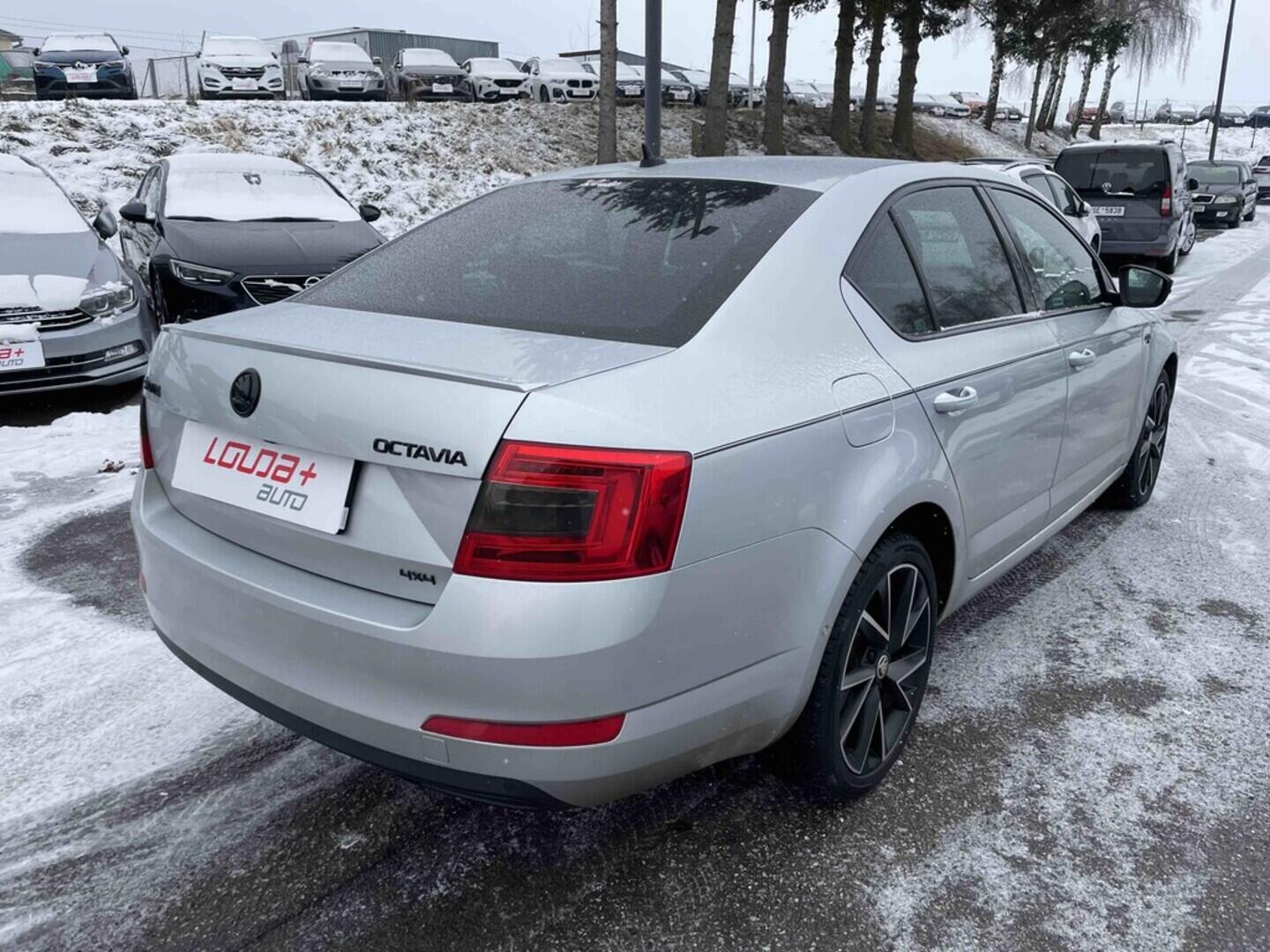 OM190V02650_11.webp_OCTAVIA L&K 2.0 TDI 135 kW automat