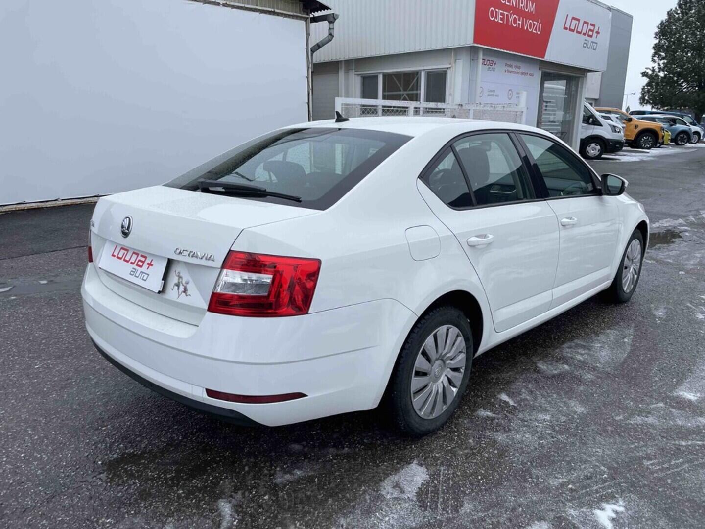 OM190V02652_11.webp_OCTAVIA Ambition Plus 1.0 TSI 85 kW manuál