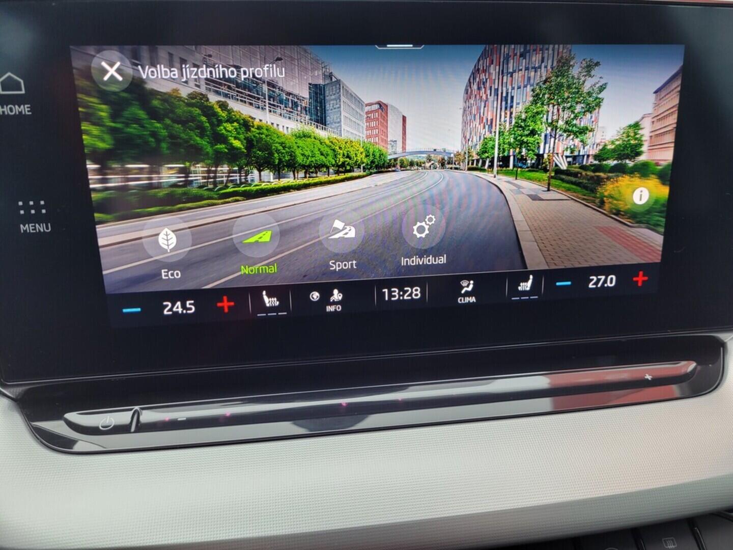 OM190V02657_27.webp_OCTAVIA Style Plus 2.0 TDI 110 kW automat, DPH