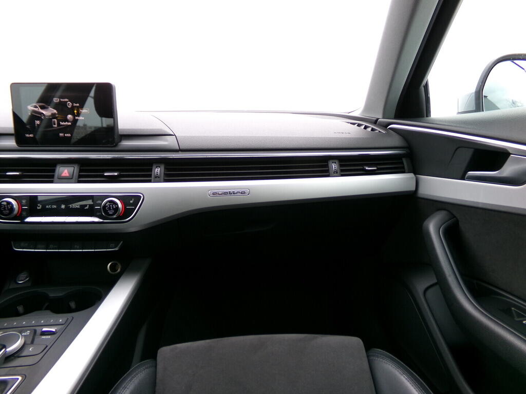 OM190V02659_21.webp_A4  2.0 TDI 140 kW automat