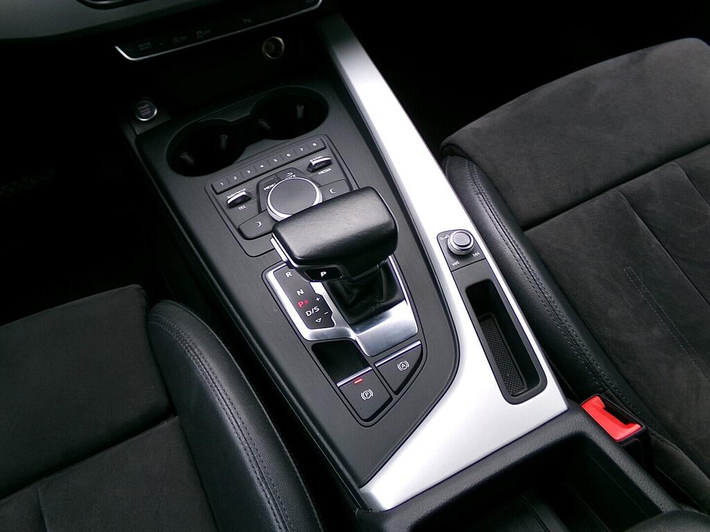 OM190V02659_24.webp_A4  2.0 TDI 140 kW automat