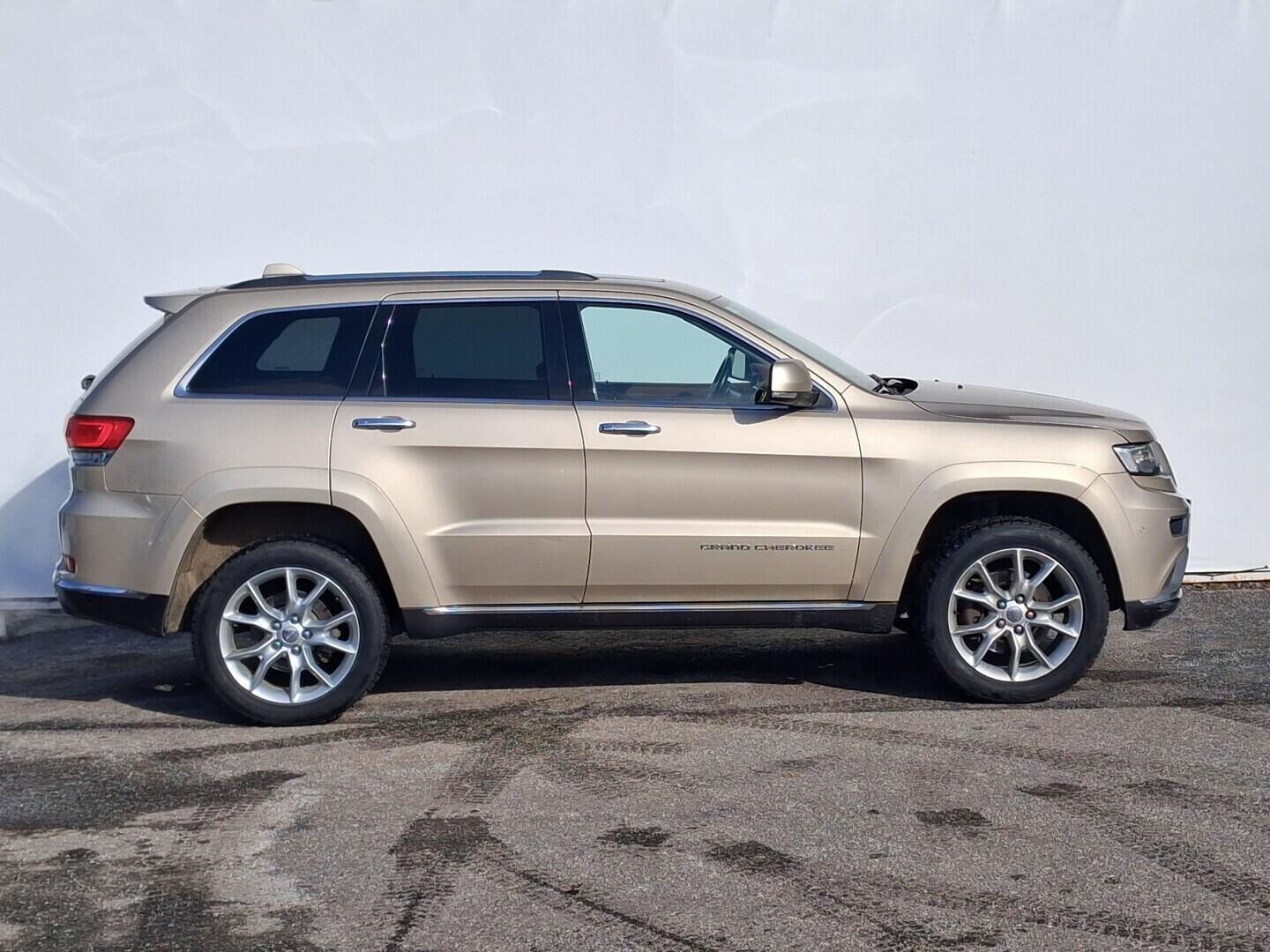 OM190V02660_16.webp_GRAND CHEROKEE Summit 3.0 CRDI 184 kW automat
