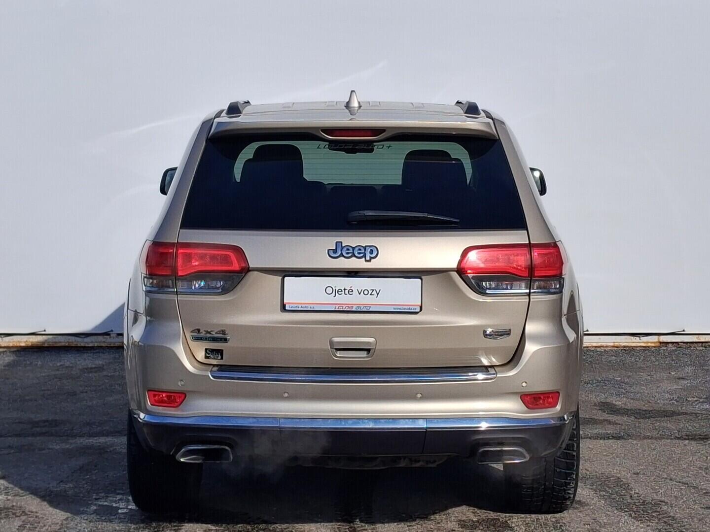 OM190V02660_17.webp_GRAND CHEROKEE Summit 3.0 CRDI 184 kW automat