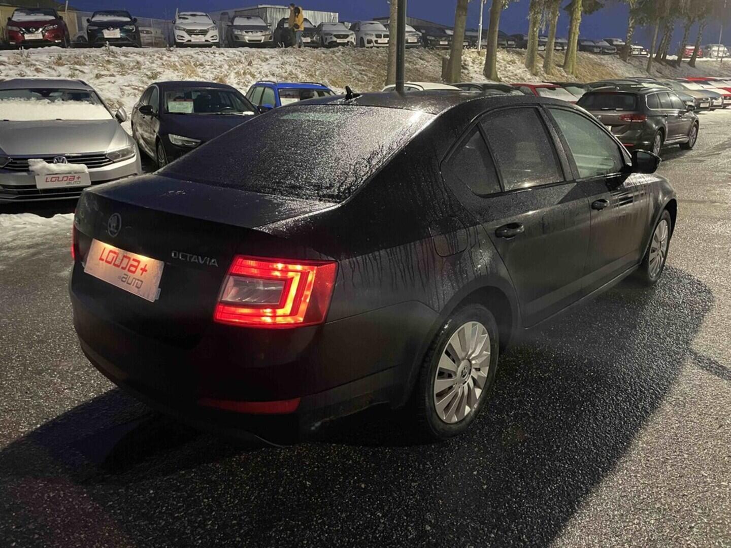 OM190V02662_11.webp_OCTAVIA Ambition 1.2 TSI 63 kW manuál