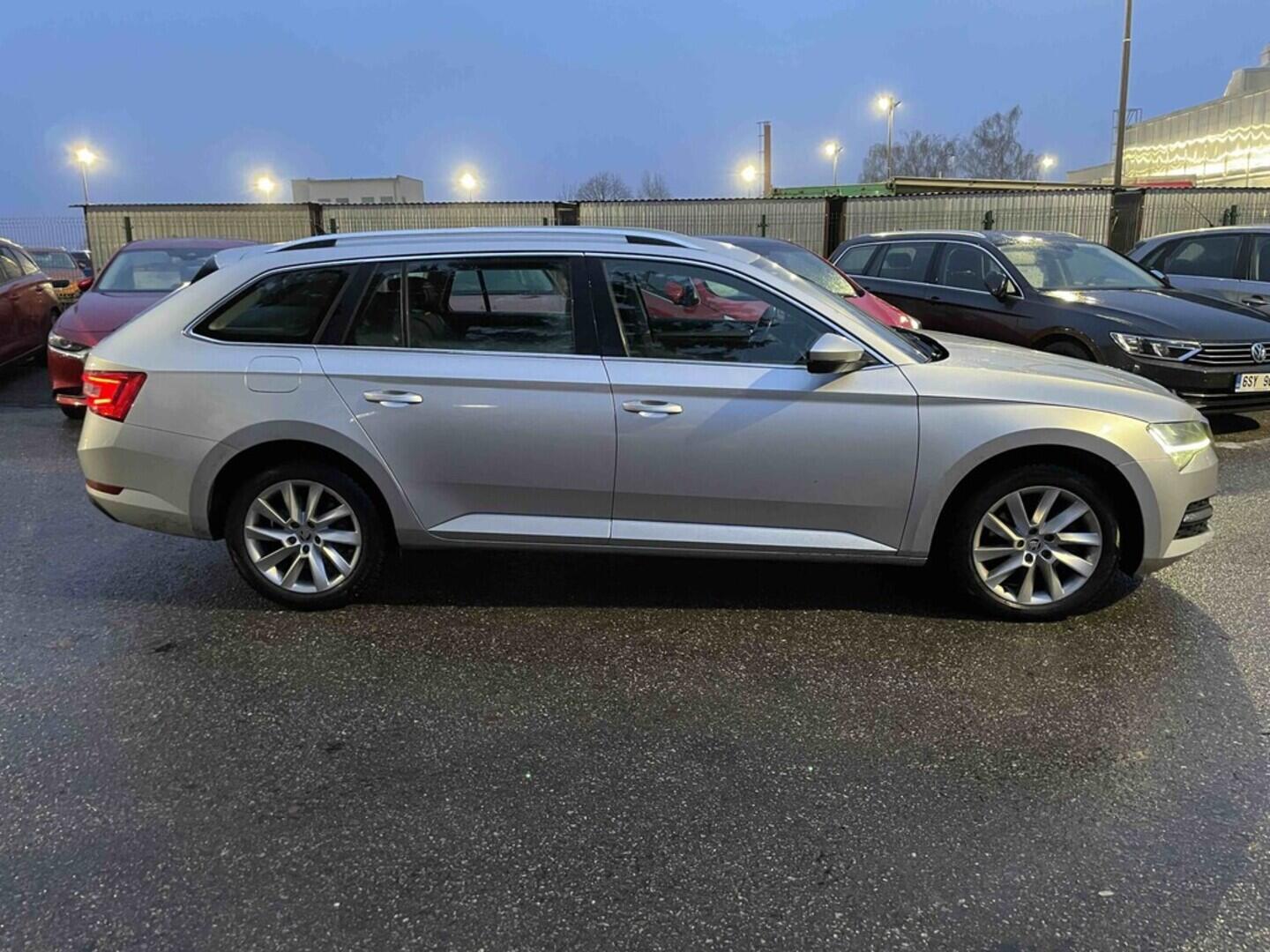 OM190V02664_12.webp_SUPERB Ambition Plus 2.0 TDI 140 kW automat, DPH